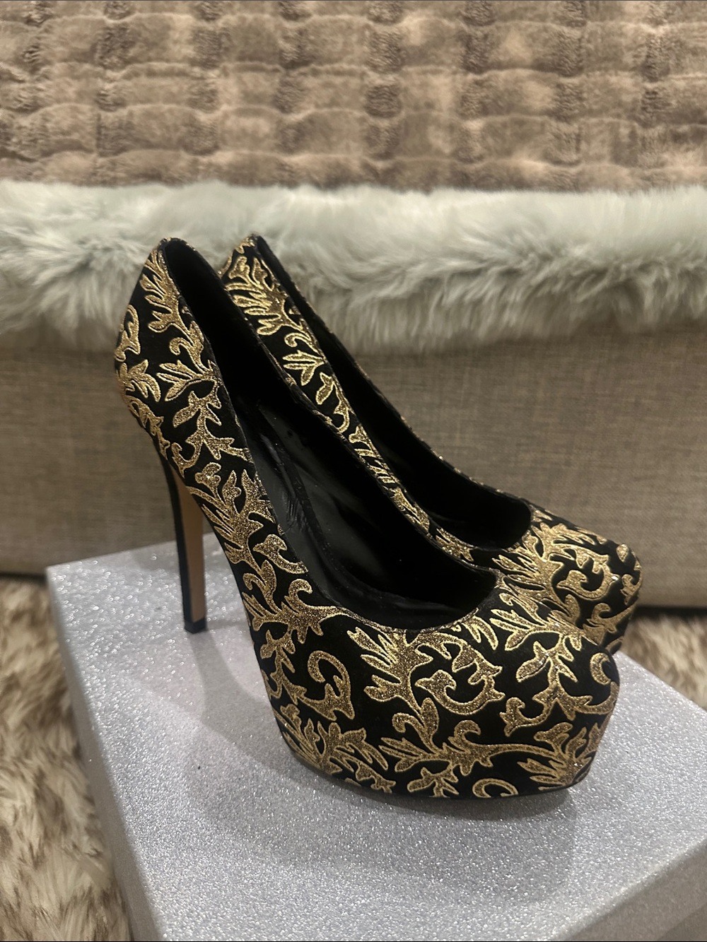 BEBE Black and Gold  velvet Embroidered Platform Pumps 5 heel 2 inch platform